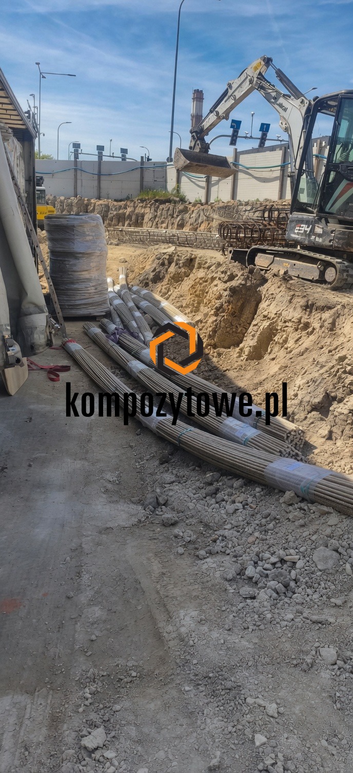 🚧💪 Pręty kompozytowe Fi12 i Fi18 mm już na budowie! Szybka dostawa bezpośrednio na teren inwestycji — dokładnie tam, gdzie ich potrzebujesz. ✅ Lżejsze od stali ✅ Odporne na korozję ✅ Wytrzymałe i nowoczesne rozwiązanie dla budownictwa 📍 Dostawy na terenie całej Polski 📞 695 777 550 🌐 Kompozytowe.pl #budowa #prętykompozytowe #kompozytowe #zbrojenie #budownictwo #fiberglassrebar #prętyfi18 #inwestycja